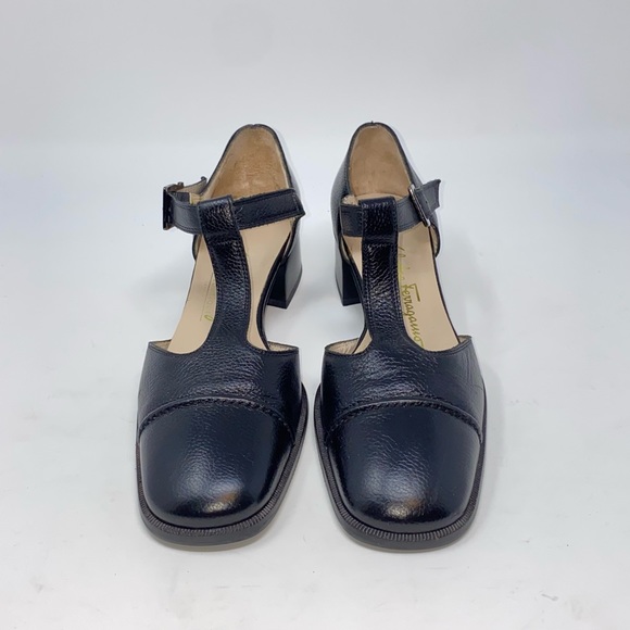 Salvatore Ferragamo VTG T-Strap Black Leather Shoe - Picture 11 of 13